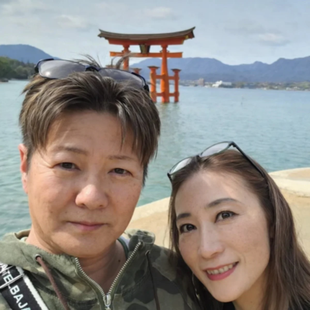 厳島神社でのカップル